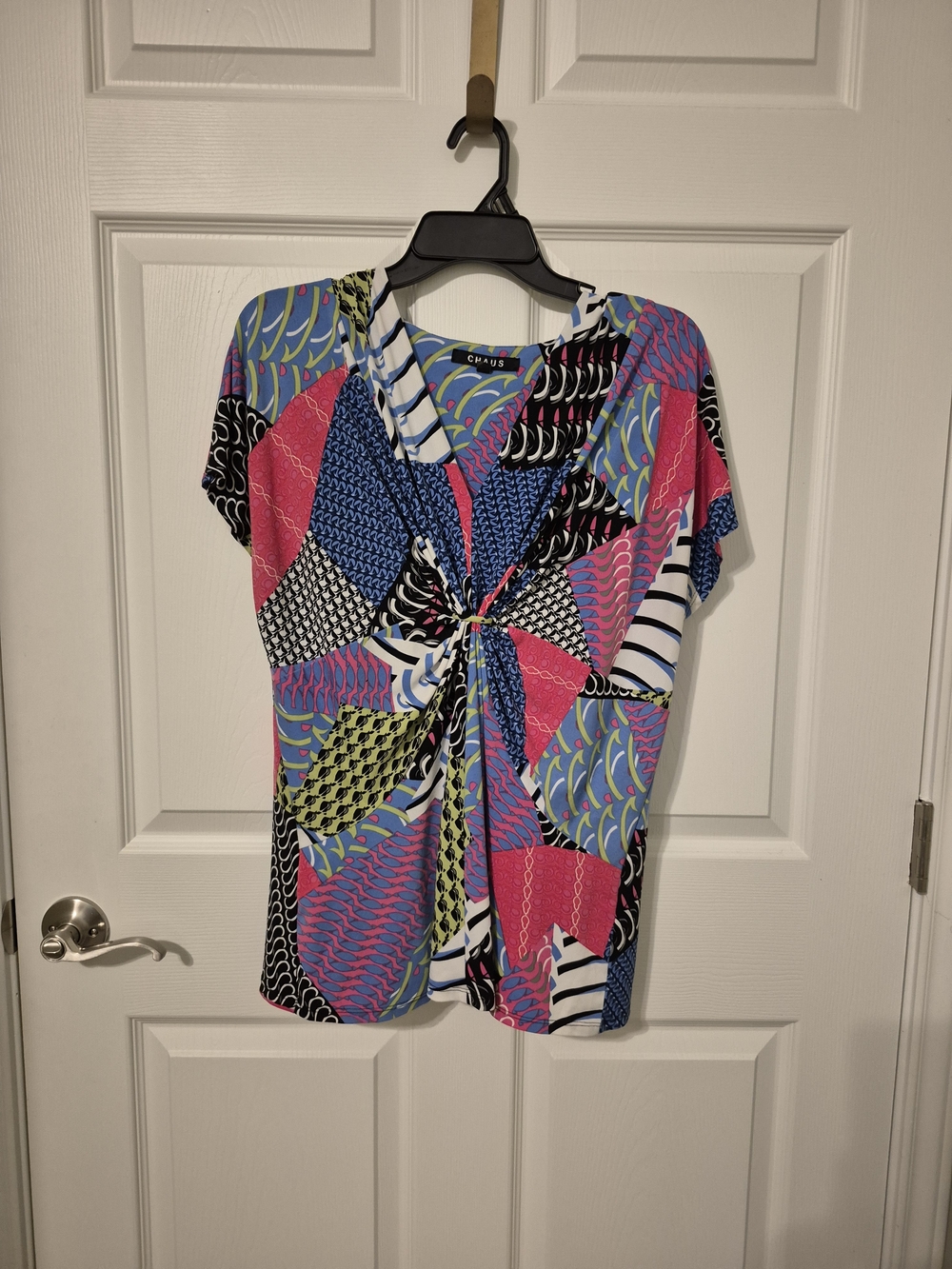 Chaus Women’s Pink Blue Green Abstract Twist-Front Blouse